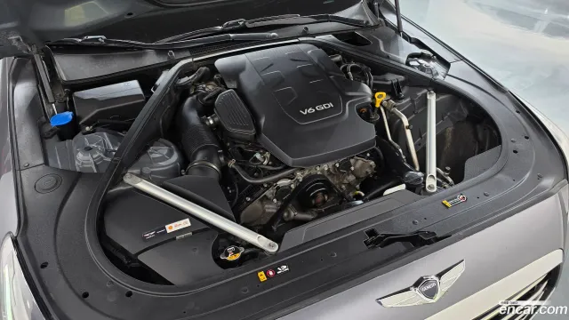 Genesis G90 (EQ900)