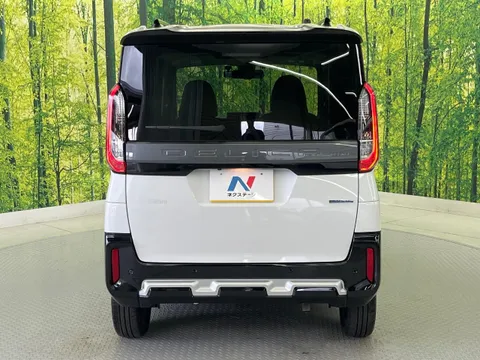 Mitsubishi Delica Mini