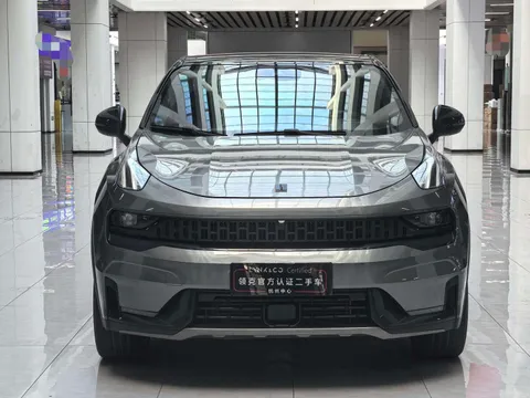 Lynk & Co 05