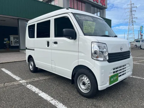 Nissan Clipper Van
