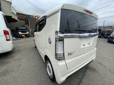 Honda N-BOX Slash
