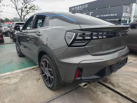 Lynk & Co 05