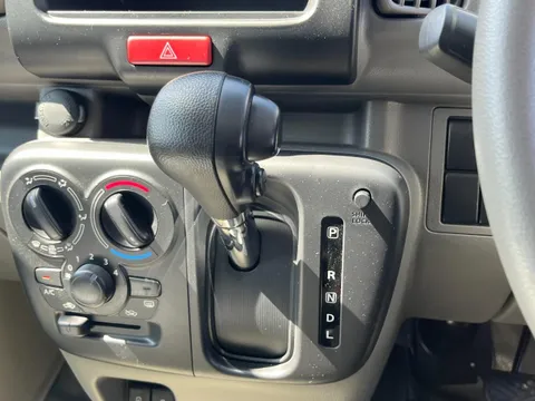 Nissan Clipper
