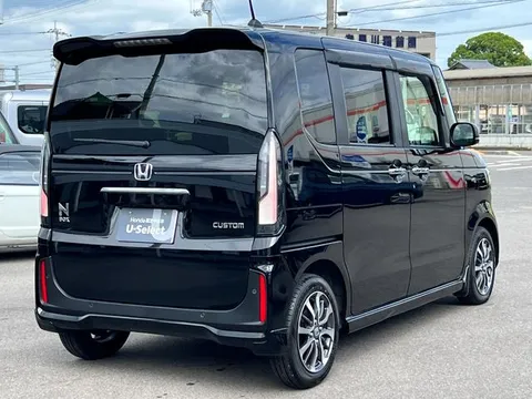 Honda N-BOX Custom