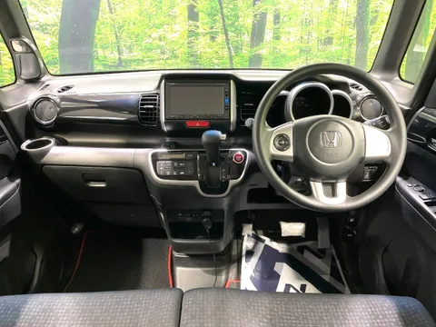 Honda N-BOX Custom