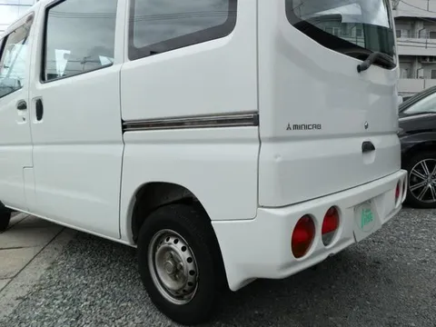Mitsubishi Minicab Van