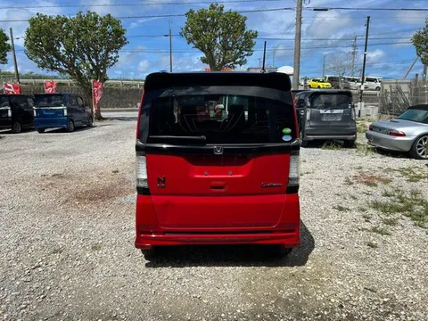 Honda N-BOX Custom