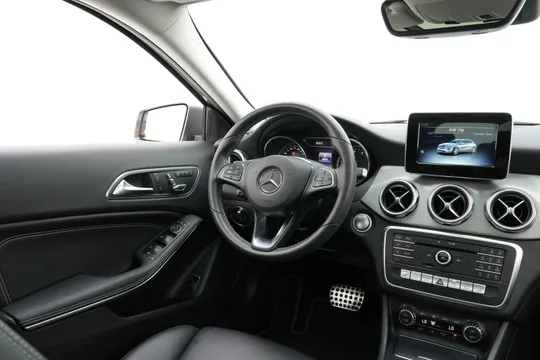 Mercedes-Benz GLA-Class