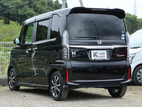 Honda N-BOX Custom