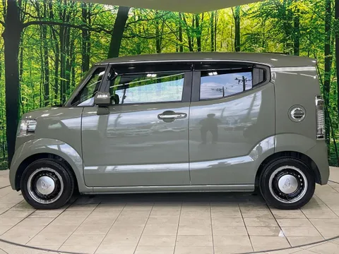 Honda N-BOX Slash