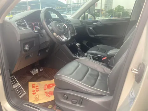 Volkswagen Tiguan L