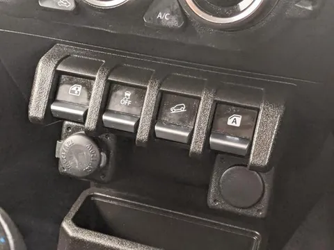 Suzuki Jimny Sierra