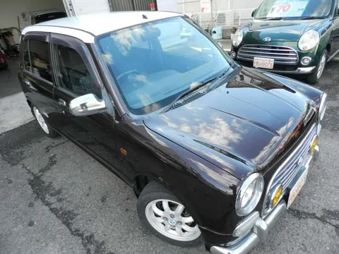 Daihatsu Mira Gino