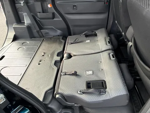 Toyota Pixis Mega