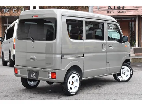 Suzuki Every