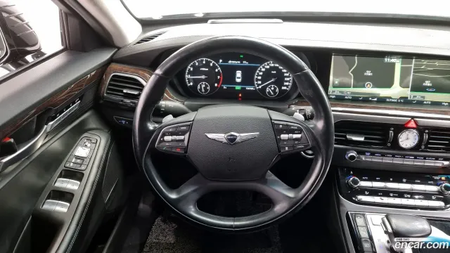 Genesis G90 (EQ900)
