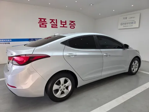 Hyundai Elantra (Avante)