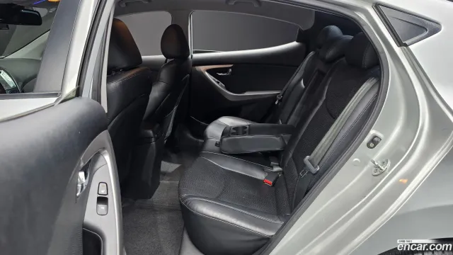 Hyundai Elantra (Avante)
