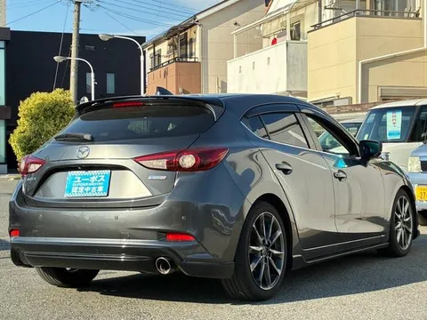 Mazda Axela Sport