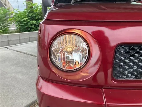 Daihatsu Naked
