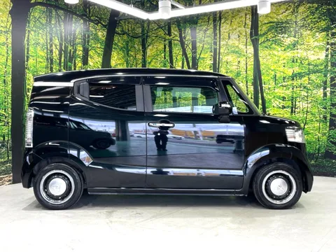 Honda N-BOX Slash
