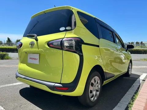 Toyota Sienta