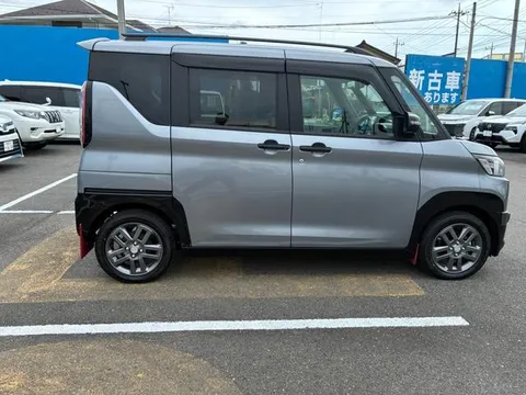 Mitsubishi Delica Mini
