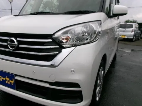 Nissan Dayz Roox