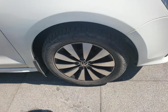 Volkswagen Sagitar