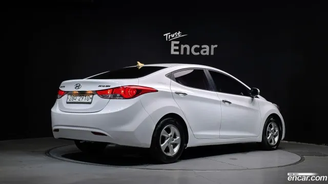Hyundai Elantra (Avante)