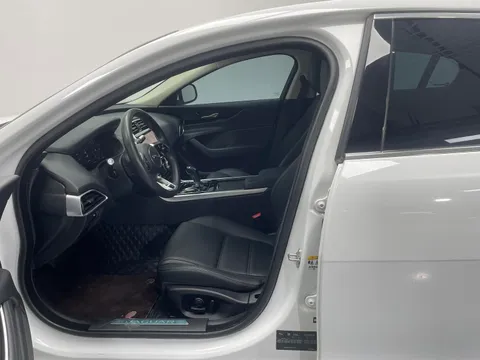 Jaguar XEL