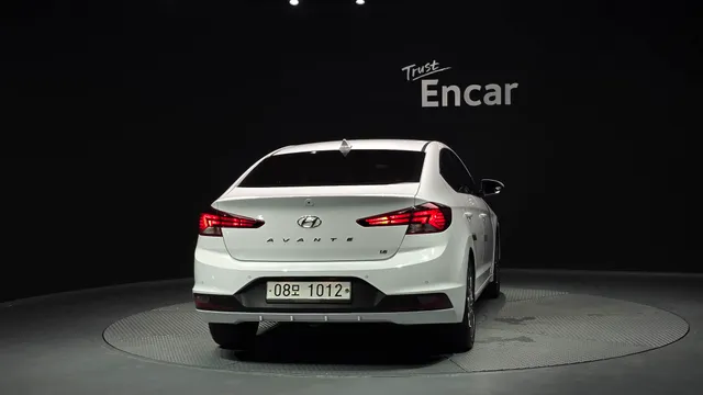 Hyundai Elantra (Avante)