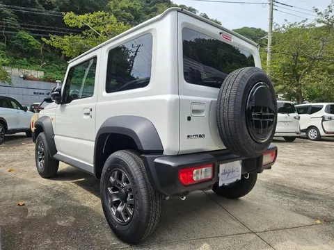 Suzuki Jimny Sierra