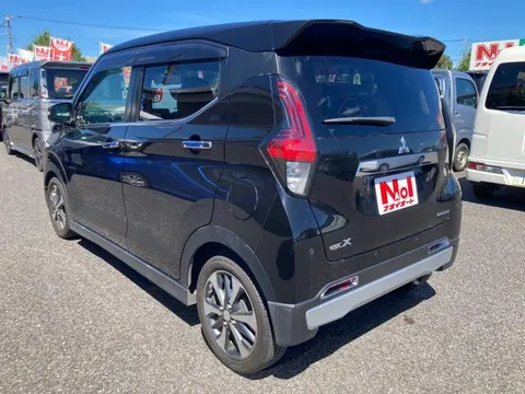 Mitsubishi eK X