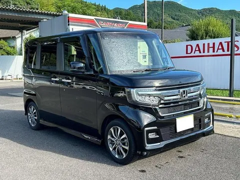 Honda N-BOX Custom