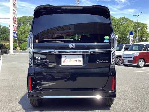 Honda N-BOX Custom