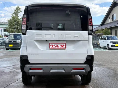 Mitsubishi Delica Mini