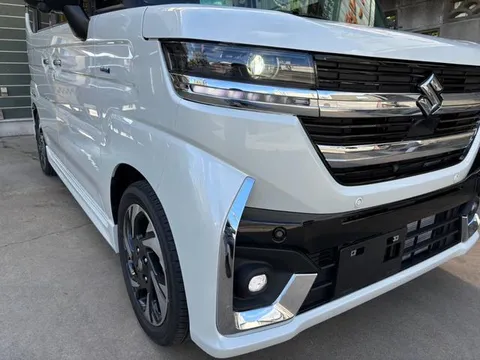 Suzuki Spacia Custom