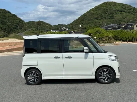 Suzuki Spacia Custom