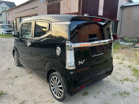 Honda N-BOX Slash