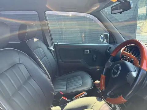 Daihatsu Mira Gino