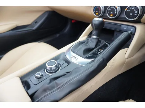 Mazda MX-5 (Roadster)