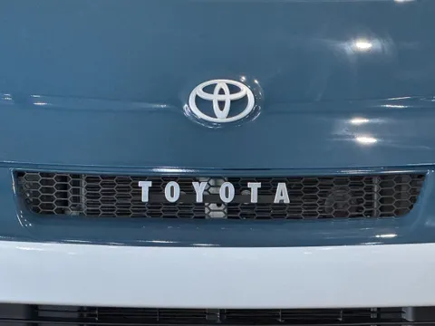 Toyota TownAce Van