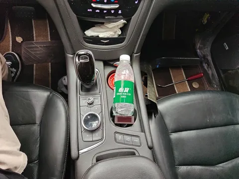 Cadillac XT6