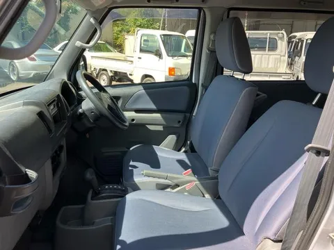 Mitsubishi Minicab Van