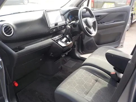 Mitsubishi eK X