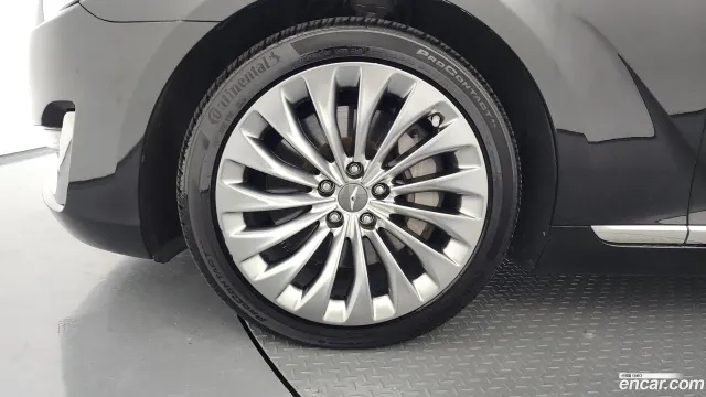 Genesis G90 (EQ900)