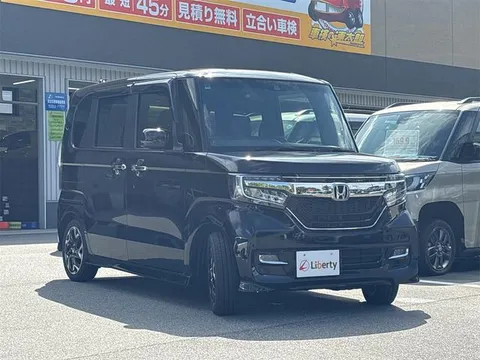Honda N-BOX Custom