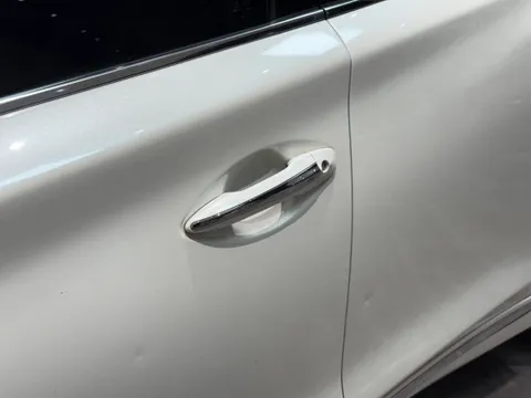 Infiniti Q50L