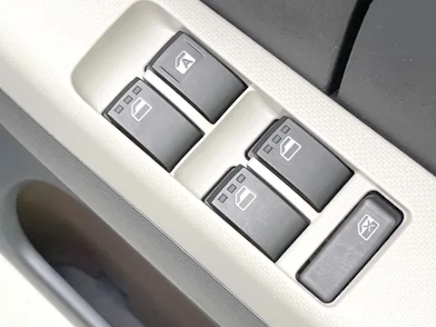 Daihatsu Mira Tocot